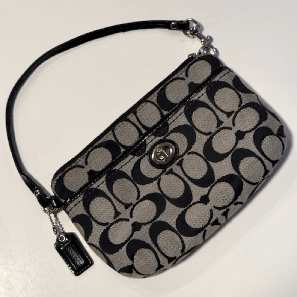 Coach Wristlet signature Monogram Black and White Purse